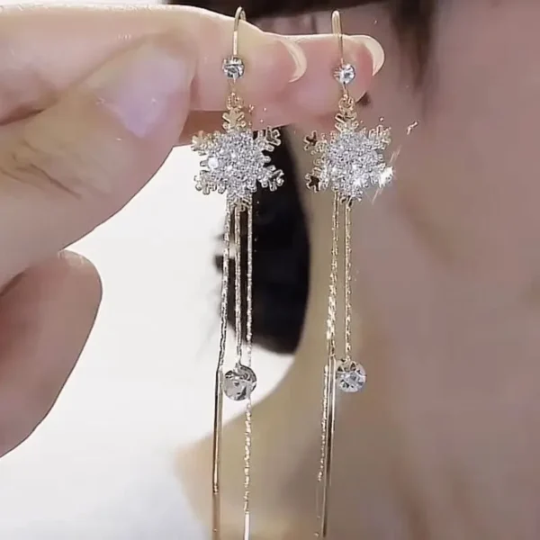 Elegant Snowflake Long Chain Zircon Inlaid Earrings for Women Copper Jewelry Party Decorative Dainty Statement Earrings
